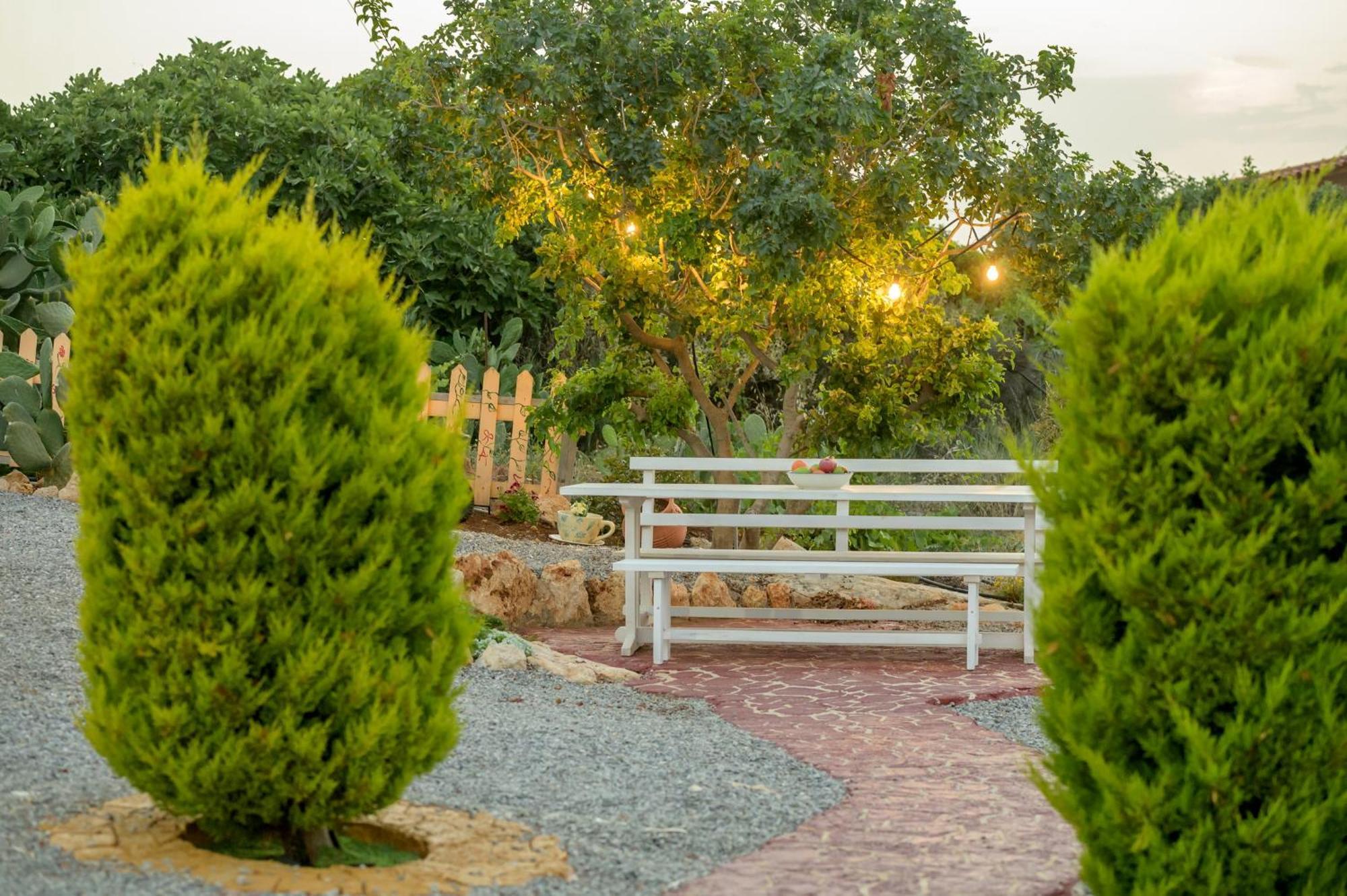 Villa Araucaria - Private Pool, Jacuzzi, Sea View Rethymno  ภายนอก รูปภาพ