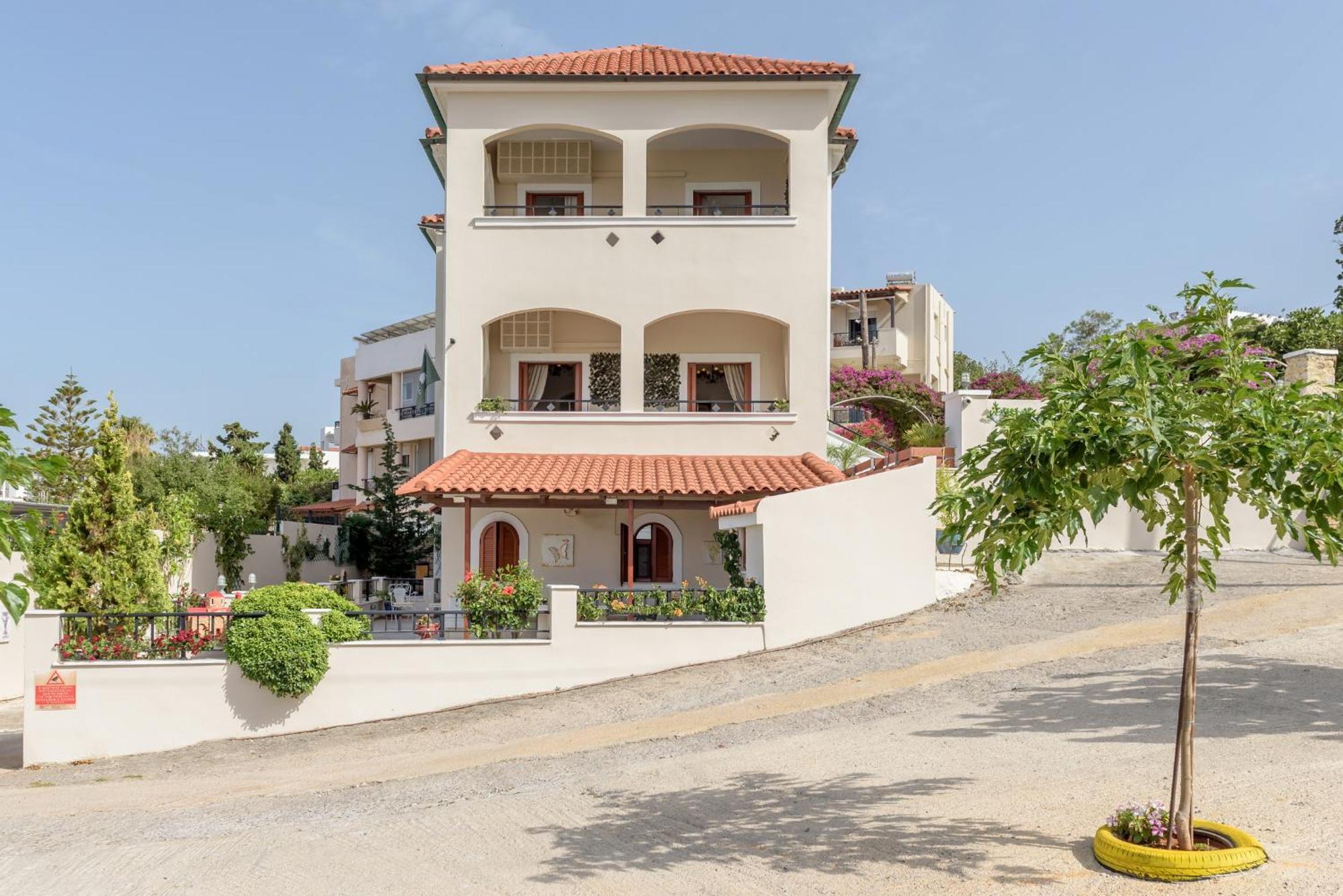 Villa Araucaria - Private Pool, Jacuzzi, Sea View Rethymno  ภายนอก รูปภาพ
